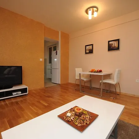 アパート Exclusive スコピエ