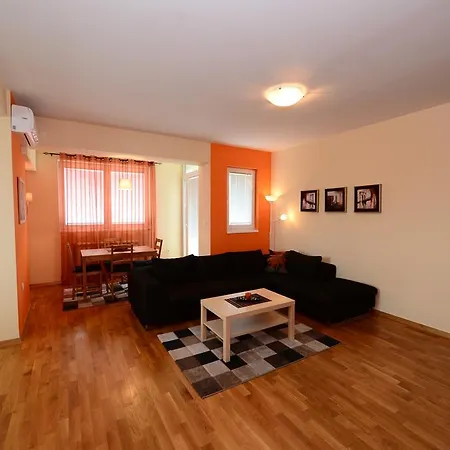 Exclusive Apartment *